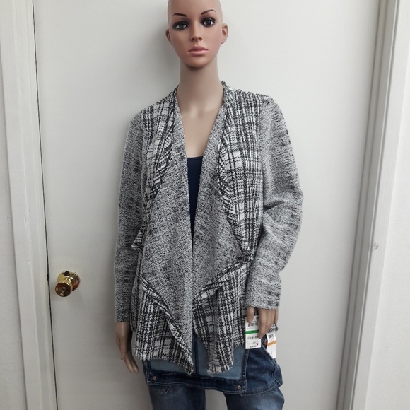 Style & Co - Picture 1 of 3